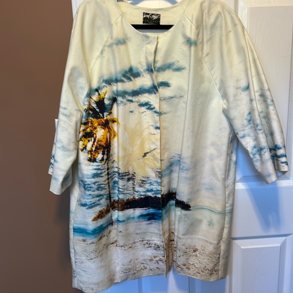 Lord & Taylor beach spring print snap button jacket mid length